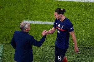 九游体育下载-德尚谈拉比奥特:我只关心他为法国国家队做过什么&还能带来什么