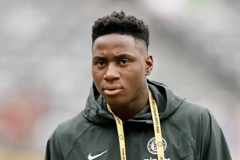 TA:切尔西中场埃苏戈术后预期起码伤缺12周,至少明年复出