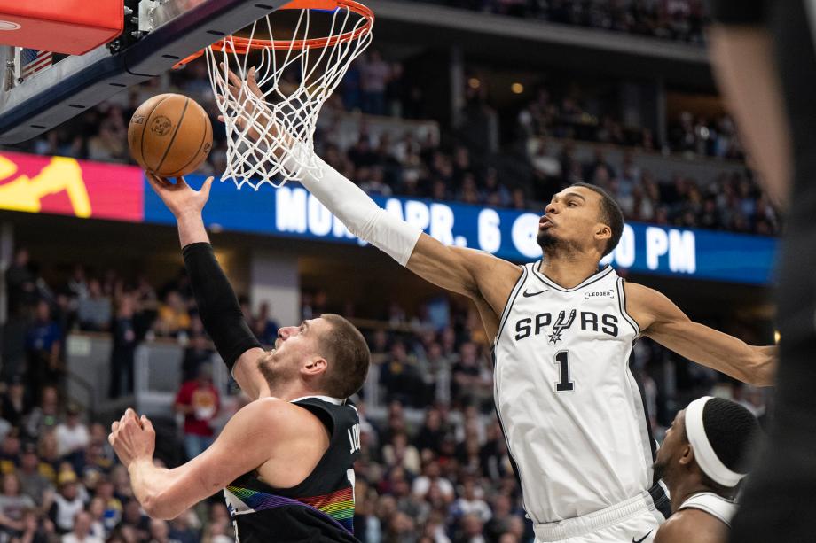 九游体育下载-NBA-约基奇40+8+13文班34+18+7 掘金加时险胜马刺